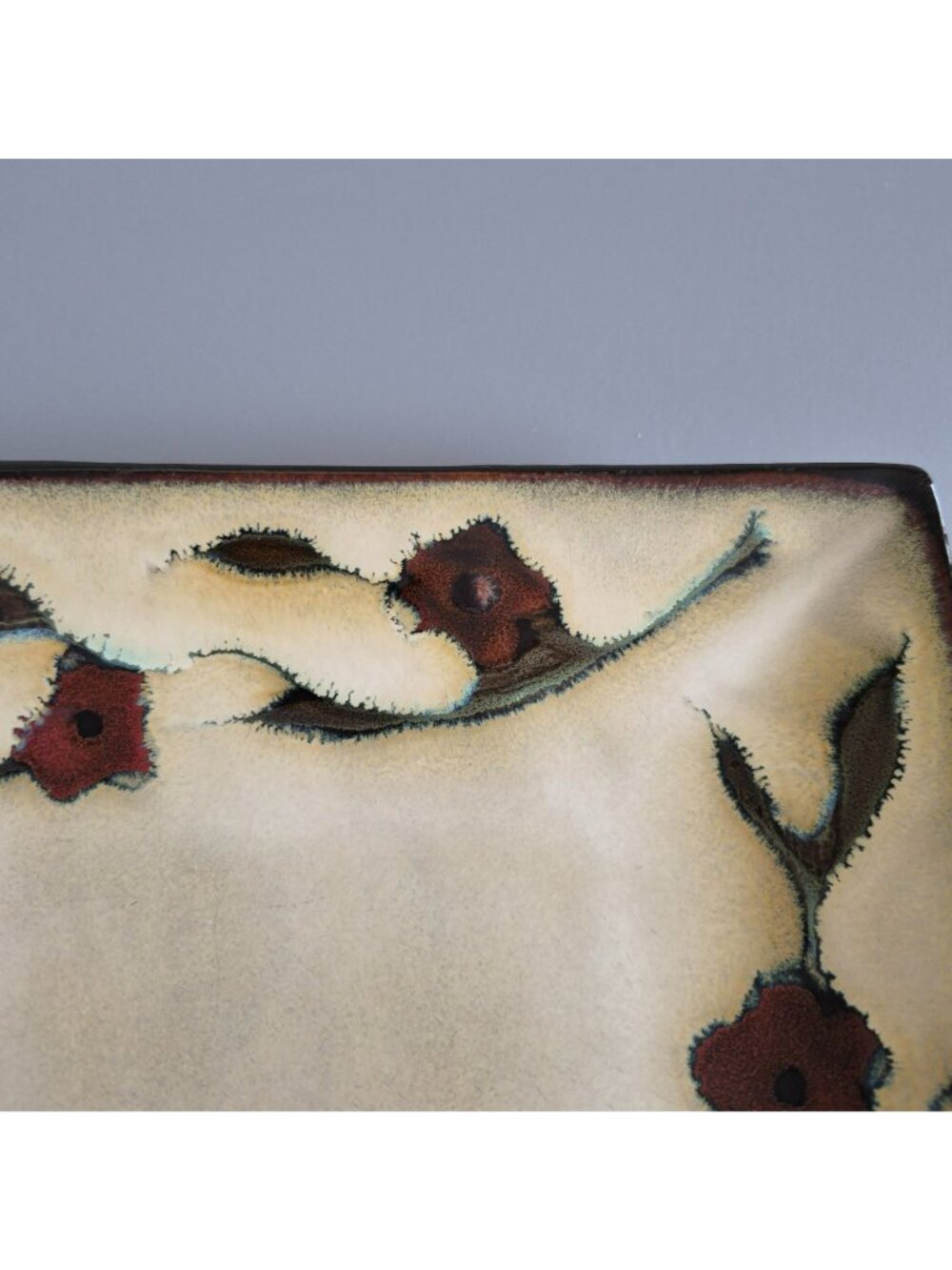Mikasa Desert Bloom Square DINNER Plate, Glossy Stoneware Dark Red Floral, HEAVY - Picture 3 of 10